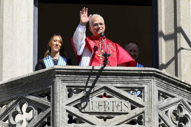 Pope Leo XIV’s Visit to The Republic of San Marino Pope Leo XIV traveled to the Republic of San Marino (Central Italy) on August 22, 2026 for a half-day pastoral visit. He met first with the civil authorities of San Marino at the Public Palace, offering his gratitude to the Captains Regent Alice Mina (L) and Vladimiro Selva (R) the two joint Heads of State, a tradition that dates back to 1243. In his address, Pope Leo expressed his joy to visit the world’s oldest Republic. Known as the ‘Most Serene Republic,’ San Marino has remained rooted in its motto ‘Libertas’ (Liberty), which the Pope said sums up its history and aspirations for the future. Photo by (EV) Mario Tomassetti Vatican Media ABACAPRESS.COM San Marino Italy  Copyright: xABACAx