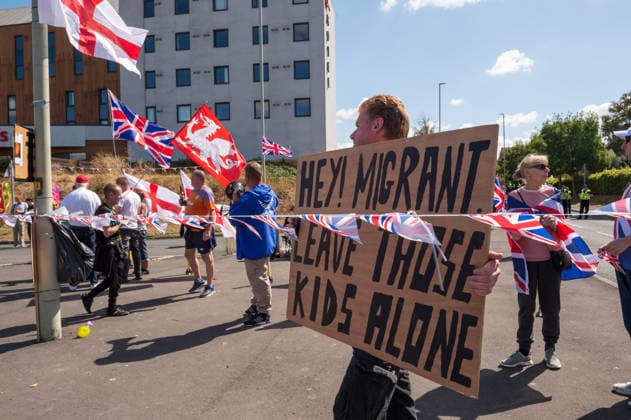 August 22, 2026, Gloucester, Gloucestershire, UK: Gloucester, UK. A protest by a group called Gloucester Patriots at the Ibis Hotel in Bristol where asylum seekers and migrants are being accommodated. A pro refugee counter protest took place at the same location. Gloucester UK  - ZUMAl94_ 20260822_zaf_l94_004 Copyright: xSimonxChapmanx