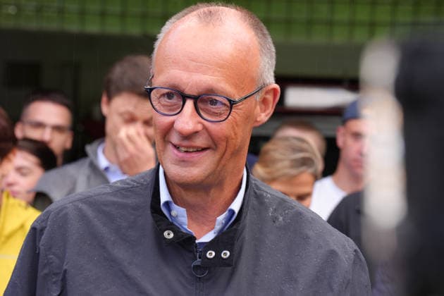 Bundeskanzler Merz besucht Waldbrandgebiet Huertgenwald Bundeskanzler Friedrich Merz im Portrait beim Statement im Nachgang seines Besuches bei den Einsatzkraeften im ehemaligen Waldbrandgebiet, Huertgenwald, , 22.08.2026 Huertgenwald (Kreis Dueren) Nordrhein-Westfalen Deutschland *** Chancellor Merz Visits Huertgenwald, Site of a Forest Fire: A portrait of Chancellor Friedrich Merz as he makes a statement following his visit to emergency responders in Huertgenwald, the site of a former forest fire, August 22, 2026, Huertgenwald, Düren District, North Rhine-Westphalia, Germany
