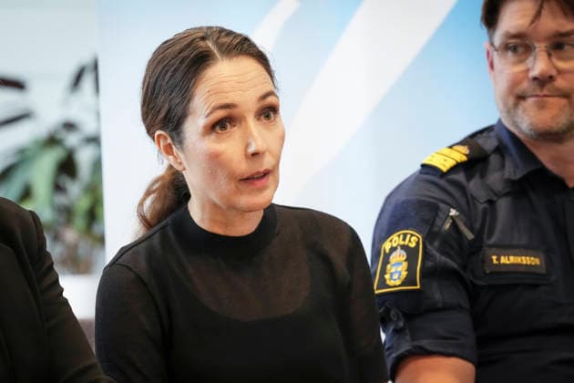 FAGERSTA, SVERIGE 20260822 Kommundirektör Karilina Berglund da Fagersta kommun och polisen haller pressträff med anledning av skoldadet mot Brinellskolan pa fredagen. En 17-arig flicka dödades och flera andra skadades av en man med svärd. FAGERSTA SVERIGE x10658x *** FAGERSTA, SWEDEN 20260822 Municipal Director Karilina Berglund of Fagersta Municipality and the police will hold a press conference regarding the school attack at Brinell School on Friday. A 17-year-old girl was killed and several others were injured by a man wielding a swordFAGERSTA SWEDEN x10658x  Copyright: xMagnusxLejhall TTx SKOLDAD FAGERSTA otk3Qtt15gQ