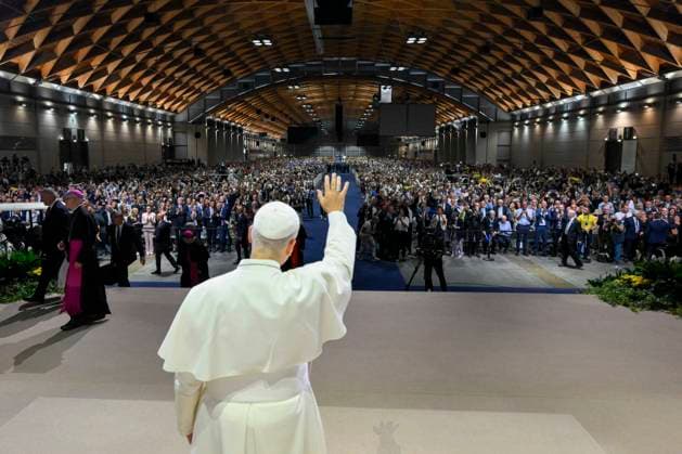 IPA87698451 - Rimini, August 22, 2026: Pope Leo XIV™s pastoral visit to the Meeting for Friendship Among Peoples: Pope Leo XIV meets with participants at the Meeting  Copyright: xSimonexRisolutix xx 87698451