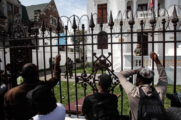 Santiago, August 22, 2026: The Haitian Embassy in Santiago is stormed by Haitian citizens due to issues with embassy staff and excessive fees for the paperwork required to work in Chile. Diego Martin Aton Chile, Aton 1182666 jpeg  Copyright: DIEGOxMARTIN ATONxCHILE
