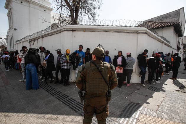 Santiago, August 22, 2026: The Haitian Embassy in Santiago is stormed by Haitian citizens due to issues with embassy staff and excessive fees for the paperwork required to work in Chile. Diego Martin Aton Chile, Aton 1182672 jpeg  Copyright: DIEGOxMARTIN ATONxCHILE