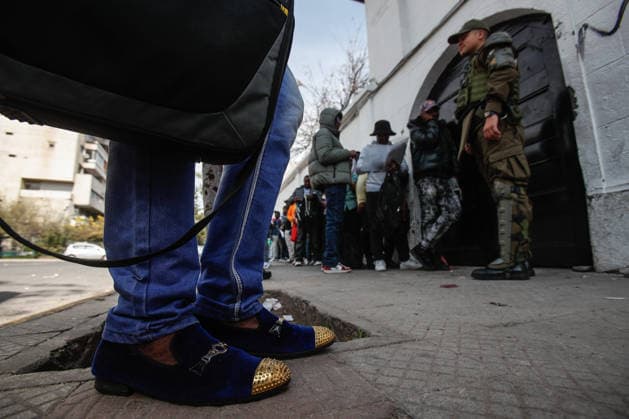 Santiago, August 22, 2026 The Haitian Embassy in Santiago is stormed by Haitian citizens due to issues with embassy staff and excessive fees for the paperwork required to work in Chile. Diego Martin Aton Chile, Aton 1182676 jpeg  Copyright: DIEGOxMARTIN ATONxCHILE