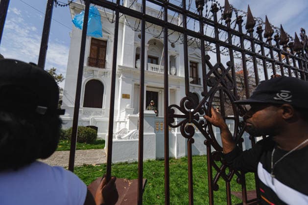 Santiago, August 22, 2026 The Haitian Embassy in Santiago is stormed by Haitian citizens due to issues with embassy staff and excessive fees for the paperwork required to work in Chile. Christian Monsalve Aton Chile, Aton 1182686 jpeg  Copyright: CHRISTIANxMONSALVE ATONxCHILE