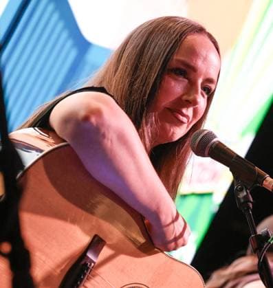 EXCLUSIVE: Las Vegas Songwriters Festival 2026 - Day 3 EXCLUSIVE: Carolyn Dawn Johnson, Rachel Thibodeau, Rebecca Lynn Howard perform during the Las Vegas Songwriters Festival 2026 - Day 3 at Mandalay Bay Resort & Casino. 22 Aug 2026 Pictured: Rebecca Lynn Howard.  Copyright: xThexMegaxAgencyxMBS MEGAx