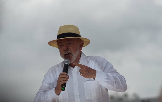 August 22, 2026, Rio De Janeiro, Rio De Janeiro, Brazil: Rio de Janeiro, Brazil, August 22 , 2026 : Brazilian President Luiz InoÂ¡cio Lula da Silva, who is running for re-election, held his first major campaign rally in the state of Rio de Janeiro on Saturday (22)...The event took place at MooÂßa Bonita Stadium, in Bangu, in the cityÃ¢â‚¬â ¢s West Zone. The stadium has a capacity of more than 9,000 people, and large screens were also set up outside the venue for supporters to follow the rally...The event marks an important moment in LulaÃ¢â‚¬â ¢s campaign in Rio de Janeiro, one of BrazilÃ¢â‚¬â ¢s most politically significant states. Rio De Janeiro Brazil  - ZUMAt142 20260822_aap_t142_037 Copyright: xFabioxTeixeirax