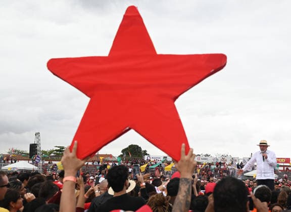 August 22, 2026, Rio De Janeiro, Rio De Janeiro, Brazil: Rio de Janeiro, Brazil, August 22 , 2026 : Brazilian President Luiz InoÂ¡cio Lula da Silva, who is running for re-election, held his first major campaign rally in the state of Rio de Janeiro on Saturday (22)...The event took place at MooÂßa Bonita Stadium, in Bangu, in the cityÃ¢â‚¬â ¢s West Zone. The stadium has a capacity of more than 9,000 people, and large screens were also set up outside the venue for supporters to follow the rally...The event marks an important moment in LulaÃ¢â‚¬â ¢s campaign in Rio de Janeiro, one of BrazilÃ¢â‚¬â ¢s most politically significant states. Rio De Janeiro Brazil  - ZUMAt142 20260822_aap_t142_040 Copyright: xFabioxTeixeirax