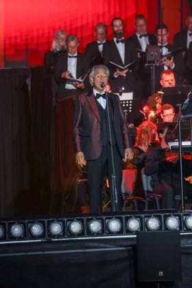 22.08.2026, Wien, AUT, Konzert, Andrea Bocelli, Ernst Happel Stadion, Wien, Reportage, im Bild Andrea Bocelli, Konzert, Feature, Übersicht, *** August 22, 2026, Vienna, Austria, Concert, Andrea Bocelli, Ernst Happel Stadium, Vienna, Report, Pictured: Andrea Bocelli, Concert, Feature, Overview,