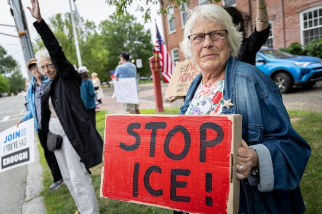 Aug. 22, 2026. Newburyport, MA. People stood out at Bartlett Mall to protest recent ICE actions in Newburyport stopthecoup handsoff nokings standupforimmigrants nofearstreettheater immigrantrights, humanrights, socialjustice, indivisible, noice EndICERaids ICE, dueprocess endice protectourdemocracy Resistance AntiTrump DumpTrump newburyportma Newburyport Massachusetts USA EDITORIAL USE ONLY Copyright: x x2026xMarilynxHumphriesx MARILYNxHUMPHRIESx mhphotos017103