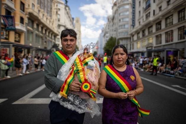 August 22, 2026, Madrid, Madrid, Spain: MADRID, SPAIN, AUGUST 22, 2026: Participants take part in a procession and folkloric parade along Madrid s Gran VoÂ­a in honor of the Virgin of UrkupioÂ±a. The event features traditional Bolivian dances, including Morenada, Caporales and Tinkus. Madrid Spain - ZUMAq101 20260822_zna_q101_109 Copyright: xC.xCarvajalx