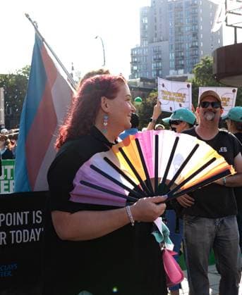 Protest Scenes outside Barclay Center for Indiana Fever vs NY Liberty WNBA Protest Scenes outside Barclay Center for Indiana Fever vs NY Liberty WNBA, Pro Trans Activists and Sophie Cunningham Supporters came out for the Liberty vs Fever Game. There is a huge controversy over men playing in women s sports. Sophie Cunningham of the Fever has been very vocal about the topic. , Barclay Center, NY. 22 Aug 2026 Pictured: Protestors Outside Fever vs Liberty Game at Barclay Center.  Copyright: xThexMegaxAgencyxMayerx xMEGAx