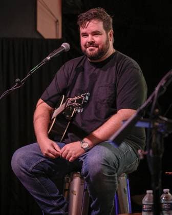 EXCLUSIVE: Las Vegas Songwriters Festival 2026 - Day 3 EXCLUSIVE: Marti Frederiksen and Matt McGinn perform during the Las Vegas Songwriters Festival 2026 - Day 3 at Mandalay Bay Resort & Casino. 22 Aug 2026 Pictured: Matt McGinn.  Copyright: xThexMegaxAgencyxMBS MEGAx