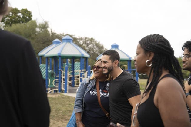 Michigan Democratic US Senate candidate El-Sayed addresses supporters at campaign event in Michigan REDFORD TOWNSHIP, MICHIGAN - AUGUST 22: Michigan Democratic US Senate candidate Abdul El-Sayed talks with people as he arrives for the Redford Township Democratic Club campaign cookout in Redford Township, Michigan, United States on August 22, 2026. Katie McTiernan Anadolu Michigan United States. Editorial use only. Please get in touch for any other usage.  Copyright: x2026xAnadoluxKatiexMcTiernanx