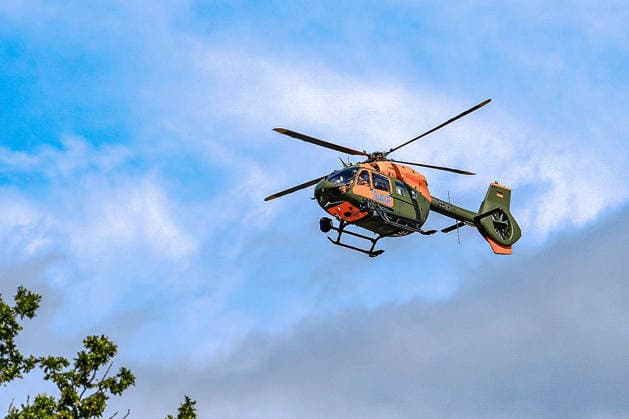 Abschlussübung Medizinische Task Force (MTF) Exercise 2026 (MTFEx2026) in Celle Suchauftrag für den SAR 87: Mit der Ortungseinrichtung für Mobiltelefone wird eine vermisste Person im Übungsgelände gesucht und gefunden. Celle-Scheuen Niedersächsisches Landesamt fü Niedersachsen, Landkreis Celle Germany *** Final Exercise of the Medical Task Force (MTF) Exercise 2026 (MTFEx2026) in Celle Search Mission for SAR 87 A missing person is searched for and found in the exercise area using a cell phone tracking device in Celle Scheuen, Lower Saxony State Office for Lower Saxony, Celle District, Germany