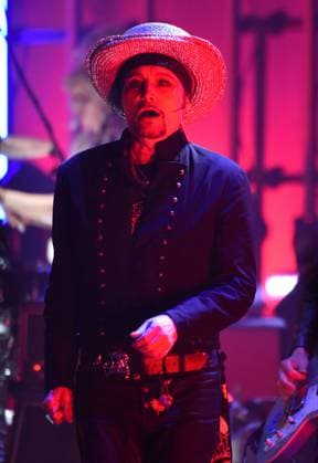 Adam Ant on stage for SQUEEZE - TRIED, TESTED AND TRIXIES in Concert, Fox Theatre, Atlanta, GA, August 22, 2026. Photo By: Derek Storm Everett Collection SQUEEZE - TRIED, TESTED AND TRIXIES in Concert PUBLICATIONXNOTxINxCANxCHNxFRAxITAxJPNxNORxPOLxRUSxESPxUKxUSA