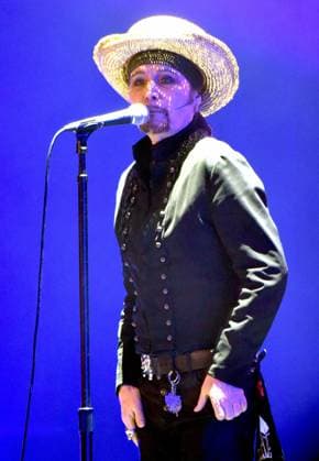 Adam Ant on stage for SQUEEZE - TRIED, TESTED AND TRIXIES in Concert, Fox Theatre, Atlanta, GA, August 22, 2026. Photo By: Derek Storm Everett Collection SQUEEZE - TRIED, TESTED AND TRIXIES in Concert PUBLICATIONXNOTxINxCANxCHNxFRAxITAxJPNxNORxPOLxRUSxESPxUKxUSA