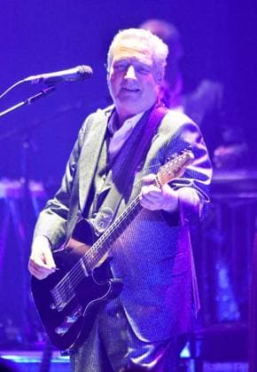 Squeeze, Glenn Tilbrook on stage for SQUEEZE - TRIED, TESTED AND TRIXIES in Concert, Fox Theatre, Atlanta, GA, August 22, 2026. Photo By: Derek Storm Everett Collection SQUEEZE - TRIED, TESTED AND TRIXIES in Concert PUBLICATIONXNOTxINxCANxCHNxFRAxITAxJPNxNORxPOLxRUSxESPxUKxUSA