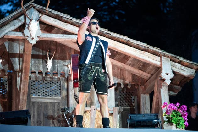 22.08.2026, Kitzbühel, Tennis Stadion, Kitzbühel Musikfestival,, Andreas Gabalier Kitzbühel Tennis Stadion Tirol Austria *** August 22, 2026, Kitzbühel, Tennis Stadium, Kitzbühel Music Festival, Andreas Gabalier, Kitzbühel Tennis Stadium, Tyrol, Austria  Copyright: xJustPictures.ch AlexanderxRaemyx