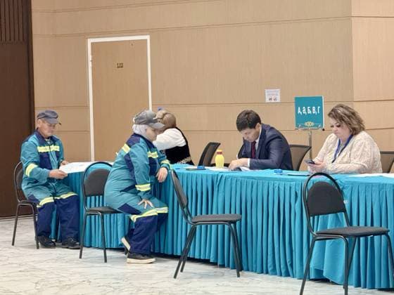 Kazakhstan holds first election for unicameral Kurultay ASTANA, KAZAKHSTAN - AUGUST 22: Kazakh voters attend the polls to elect the new members of the 145-member unicameral Kurultay, which will replace the country s bicameral parliament consisting of the Mazhilis and Senate, in Astana, Kazakhstan, on August 22, 2026. Meiramgul Kussainova Anadolu Astana Kazakhstan. Editorial use only. Please get in touch for any other usage.  Copyright: x2026xAnadoluxMeiramgulxKussainovax