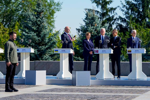 Statsminister i Kyiv Kyiv, Ukraina 20260823. Statsminister Jonas Gahr Store deltar pa markering av Ukrainas nasjonale flaggdag sammen med representanter fra de nordisk-baltiske landene og Ukrainas president Volodymyr Zelenskyj. Statsministeren er i Kyiv for a delta pa et toppmote med Ukraina og de nordisk-baltiske landene, markere Ukrainas nasjonale flaggdag og moter med ukrainske myndigheter. Foto: Javad Parsa NTB Kyiv Ukraina 5-ydg2TYXtE EDITORIAL USE ONLY Ref:_BNC_POL5-ydg2TYXtE.jpg *** Prime Minister in Kyiv, Ukraine 20260823 Prime Minister Jonas Gahr Store participates in the celebration of Ukraine’s National Flag Day together with representatives from the Nordic-Baltic countries and Ukrainian President Volodymyr Zelenskyy. Th  Copyright: xJavadxParsax xNTBx