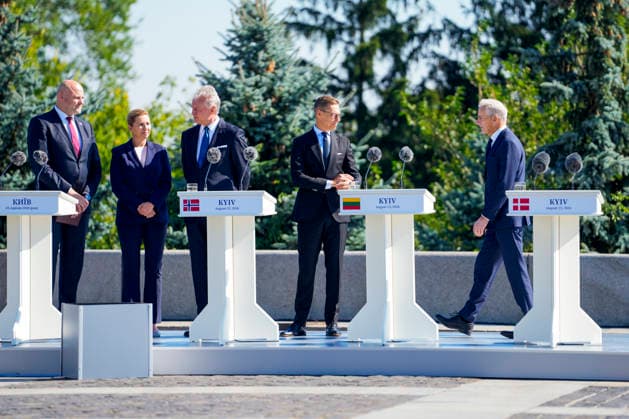 Statsminister i Kyiv Kyiv, Ukraina 20260823. Statsminister Jonas Gahr Store deltar pa markering av Ukrainas nasjonale flaggdag. Statsministeren er i Kyiv for a delta pa et toppmote med Ukraina og de nordisk-baltiske landene, markere Ukrainas nasjonale flaggdag og moter med ukrainske myndigheter. Foto: Javad Parsa NTB Kyiv Ukraina sjE73tPFA3M EDITORIAL USE ONLY Ref:_BNC_POLsjE73tPFA3M.jpg *** Prime Minister in Kyiv, Ukraine, August 23, 2026 Prime Minister Jonas Gahr Store participates in the celebration of Ukraine’s National Flag Day. The Prime Minister is in Kyiv to participate in a summit with Ukraine and the Nordic-Baltic countries, to mark Ukraine’s National Flag Day, and to meet with Ukrainian authorities. Photo: Javad Parsa, N  Copyright: xJavadxParsax xNTBx