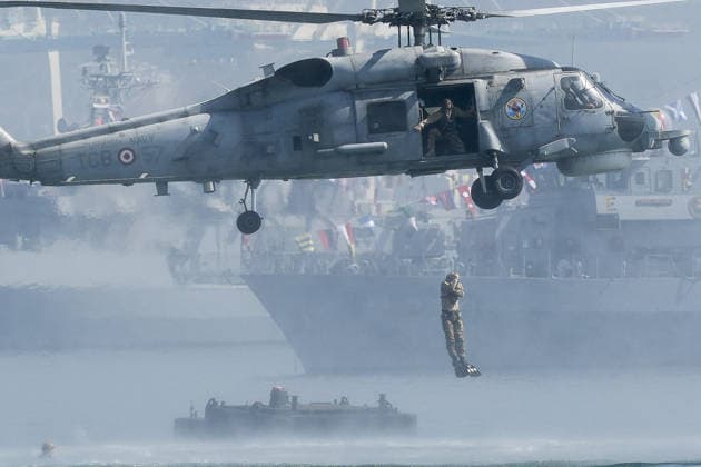 TEKNOFEST Blue Homeland KOCAELI, TURKIYE - AUGUST 23: Underwater Assault (SAT) and Underwater Defense (SAS) commandos affiliated with the Naval Forces Command execute demonstrations during the TEKNOFEST Blue Homeland festival in Kocaeli, Turkiye, on August 23, 2026. Organized under the main leadership of the Turkish Ministry of National Defense and the Turkish Technology Team Foundation (T3 Foundation), with Anadolu as the Global Communication Partner, the specialized event featured coordinated flybys by crewed military helicopters alongside Turkish-made Bayraktar TB2, Bayraktar TB3, and Bayraktar AKINCI unmanned aerial vehicles, highlighting the nation s naval aviation and defense capabilities. Arife Karakum Anadolu Istanbul Turkey. Edit  Copyright: x2026xAnadoluxArifexKarakumx