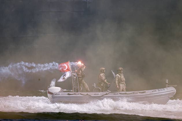 TEKNOFEST Blue Homeland KOCAELI, TURKIYE - AUGUST 23: Underwater Assault (SAT) and Underwater Defense (SAS) commandos affiliated with the Naval Forces Command execute demonstrations during the TEKNOFEST Blue Homeland festival in Kocaeli, Turkiye, on August 23, 2026. Organized under the main leadership of the Turkish Ministry of National Defense and the Turkish Technology Team Foundation (T3 Foundation), with Anadolu as the Global Communication Partner, the specialized event featured coordinated flybys by crewed military helicopters alongside Turkish-made Bayraktar TB2, Bayraktar TB3, and Bayraktar AKINCI unmanned aerial vehicles, highlighting the nation s naval aviation and defense capabilities. Arife Karakum Anadolu Istanbul Turkey. Edit  Copyright: x2026xAnadoluxArifexKarakumx