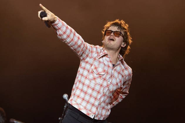 Djo Performs at All Points East Festival 2026 Saturday at Victoria Park, London, UK American actor and musician Djo (born Joseph David Keery aka Joe Keery) performs on the West Stage at All Points East Festival 2026 at Victoria Park, London, England, UK on Saturday 22 August 2026., Credit:Justin Ng Avalon UK, England, London, Victoria Park  Copyright: xJustinxNgx xAvalonx 1127663384