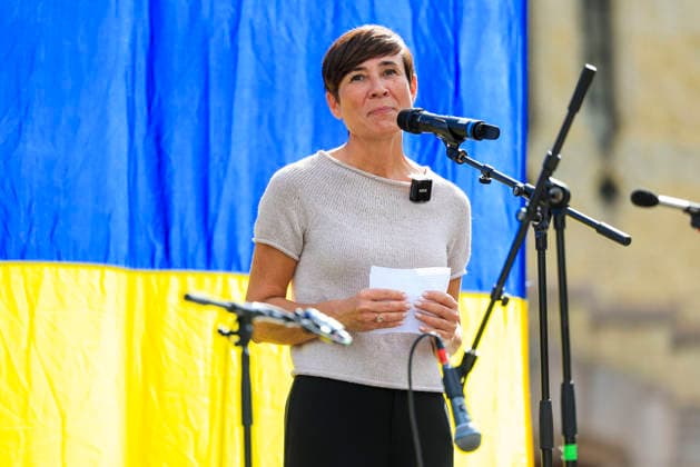 Markering av den ukrainske uavhengighetsdagen i Oslo Oslo 20260823. Ine Eriksen Soreide (H) holder tale under markering av den ukrainske uavhengighetsdagen pa Eidsvolls plass utenfor Stortinget i Oslo. Foto: Amanda Pedersen Giske NTB Oslo Norge m2s5sweCto0 EDITORIAL USE ONLY Ref:_BNC_POLm2s5sweCto0.jpg *** Commemoration of Ukrainian Independence Day in Oslo Oslo 20260823 Ine Eriksen Soreide H delivers a speech during the commemoration of Ukrainian Independence Day at Eidsvolls plass outside the Storting in Oslo Photo: Amanda Pedersen Giske, NTB, Oslo, Norway m2s5sweCto0 EDITORIAL USE ONLY Ref BNC POLm2s5sweCto0 jpg  Copyright: xAmandaxPedersenxGiskex xNTBx
