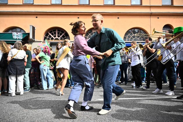 STOCKHOLM, SVERIGE 20260823 Dans och musik i när Naturskyddsföreningen tillsammans med Rebellmammorna, Rebellpapporna och Researchers Desk anordnar en stor klimatdemonstration i Stockholm pa söndagen. STOCKHOLM SVERIGE x10430x *** STOCKHOLM, SWEDEN 20260823 Dance and music as the Swedish Society for Nature Conservation, together with Rebellmammorna, Rebellpapporna, and Researchers Desk, organizes a large climate demonstration in Stockholm on Sunday STOCKHOLM SWEDEN x10430x  Copyright: xChristinexOlsson TTx KLIMATDEMONSTRATION STOCKHOLM 1IombVct2a4