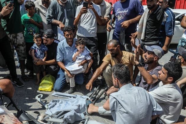 Patients and injured Palestinians in Gaza protest for medical treatment abroad KHAN YUNIS, GAZA, PALESTINE - AUGUST 23: Palestinian patients and injured people gather outside Nasser Hospital to protest and demand permission to leave the Gaza Strip for medical treatment abroad in Khan Yunis, southern Gaza, Palestine, on August 23, 2026. Demonstrators say the health conditions of patients who have been waiting for a long time are deteriorating due to Israel allowing only limited passage through border crossings, and call for permission to leave Gaza for medical treatment. Abed Rahim Khatib Anadolu Khan Yunis Gaza. Editorial use only. Please get in touch for any other usage.  Copyright: x2026xAnadoluxAbedxRahimxKhatibx