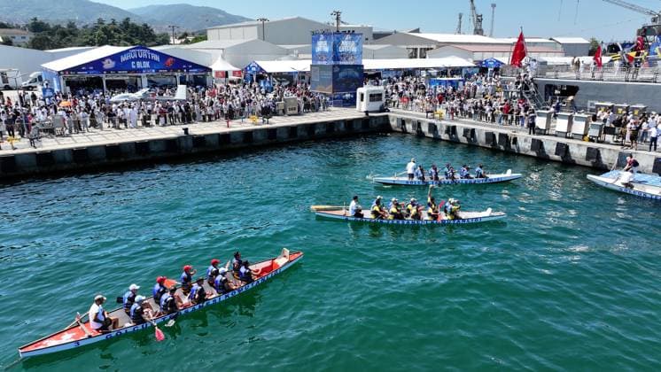 TEKNOFEST Blue Homeland KOCAELI, TURKIYE - AUGUST 23: Participants compete in dragon boat races during TEKNOFEST Blue Homeland, organized under the leadership of the Turkish Ministry of National Defense and the Turkiye Technology Team Foundation (T3 Foundation), with Anadolu as its Global Communications Partner, in Kocaeli, Turkiye, on August 23, 2026. Ibrahim Yozoglu Anadolu Kocaeli Turkey. Editorial use only. Please get in touch for any other usage.  Copyright: x2026xAnadoluxIbrahimxYozoglux