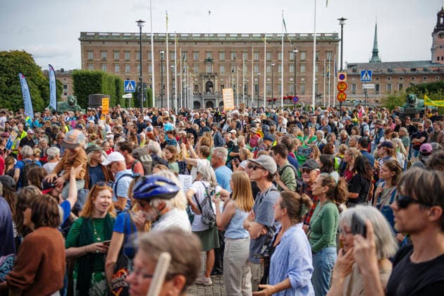 Tens of thousands of climate activists and protesters gather at Gustav Adolfs Torg when the Swedish Society for Nature Conservation, together with Rebel Moms, Rebel Dads and Researchers Desk, organize a large climate demonstration in Stockholm, Sweden on august 23, 2026. STOCKHOLM SWEDEN x12038x *** Tens of thousands of climate activists and protesters gather at Gustav Adolfs Torg when the Swedish Society for Nature Conservation, together with Rebel Moms, Rebel Dads, and Researchers Desk, organize a large climate demonstration in Stockholm, Sweden, on August 23, 2026. STOCKHOLM, SWEDEN x12038x  Copyright: xNicklasxThegerströmx xTTx CLIMATE DEMONSTRATION STOCKHOLM j4eMsMvsTIQ