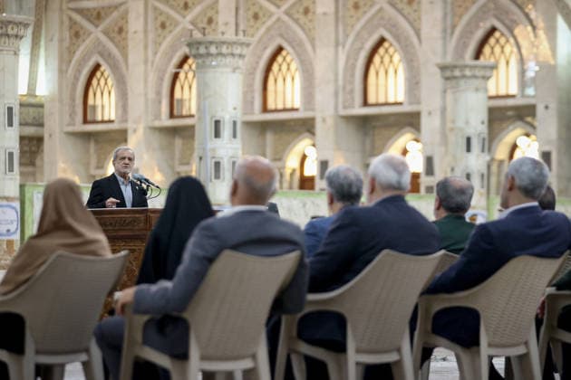 Iranian President Masoud Pezeshkian TEHRAN, IRAQ - AUGUST 23: (----EDITORIAL USE ONLY – MANDATORY CREDIT - IRANIAN PRESIDENCY HANDOUT - NO MARKETING NO ADVERTISING CAMPAIGNS - DISTRIBUTED AS A SERVICE TO CLIENTS----) Iranian President Masoud Pezeshkian speaks during an event to mark the first day of the Government Week at the mausoleum of Ayatollah Ruhollah Khomeini, the founder of the Islamic Republic of Iran, in Tehran, Iran on August 23, 2026. Iranian Presidency Anadolu Tehran Iran. Editorial use only. Please get in touch for any other usage.  Copyright: x2026xAnadoluxIranianxPresidencyx