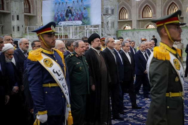Iranian President Masoud Pezeshkian TEHRAN, IRAQ - AUGUST 23: (----EDITORIAL USE ONLY – MANDATORY CREDIT - IRANIAN PRESIDENCY HANDOUT - NO MARKETING NO ADVERTISING CAMPAIGNS - DISTRIBUTED AS A SERVICE TO CLIENTS----) Iranian President Masoud Pezeshkian attends an event to mark the first day of the Government Week at the mausoleum of Ayatollah Ruhollah Khomeini, the founder of the Islamic Republic of Iran, in Tehran, Iran on August 23, 2026. Iranian Presidency Anadolu Tehran Iran. Editorial use only. Please get in touch for any other usage.  Copyright: x2026xAnadoluxIranianxPresidencyx