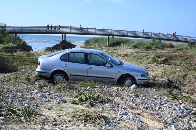 Damage after the storm in Tarragona - 23 Aug 2026 A car swept away by the torrent of water was left stopped and flooded in front of the sea in El Vendrell, Tarragona. Following the storm in Tarragona, several cars and streets with damage are the result of the heavy downpour that fell on Friday, August 21st. Roda de Berà Spain Copyright: xRamonxCostax xSOPAxImagesx DamageafterthestorminTarragona_ RamonCosta_ RodadeBera_ August_ 23_2026 (3)