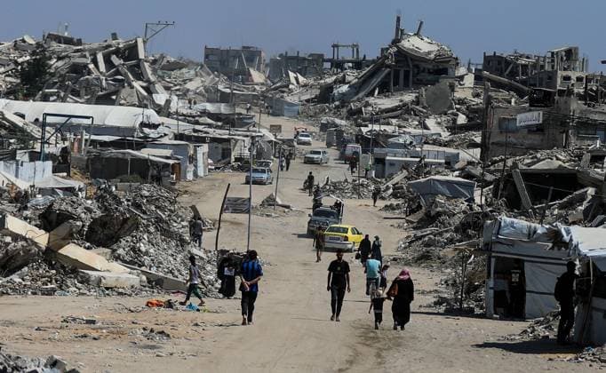 August 24, 2026, Jabalia, Palestine, State of: JABALIA REFUGEE CAMP, NORTHERN GAZA STRIP, PALESTINE, AUGUST 23, 2026: Palestinians live amid the rubble of destroyed homes and extensive damage in Jabalia refugee camp in the northern Gaza Strip, facing difficult living conditions as they seek safety and basic necessities. Jabalia Palestine, State of  - ZUMAq101 20260824_zna_q101_001 Copyright: xRamzixAbuxAmerx
