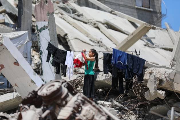 August 24, 2026, Jabalia, Palestine, State of: JABALIA REFUGEE CAMP, NORTHERN GAZA STRIP, PALESTINE, AUGUST 23, 2026: Palestinians live amid the rubble of destroyed homes and extensive damage in Jabalia refugee camp in the northern Gaza Strip, facing difficult living conditions as they seek safety and basic necessities. Jabalia Palestine, State of  - ZUMAq101 20260824_zna_q101_014 Copyright: xRamzixAbuxAmerx
