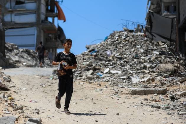 August 24, 2026, Jabalia, Palestine, State of: JABALIA REFUGEE CAMP, NORTHERN GAZA STRIP, PALESTINE, AUGUST 23, 2026: Palestinians live amid the rubble of destroyed homes and extensive damage in Jabalia refugee camp in the northern Gaza Strip, facing difficult living conditions as they seek safety and basic necessities. Jabalia Palestine, State of - ZUMAq101 20260824_zna_q101_007 Copyright: xRamzixAbuxAmerx