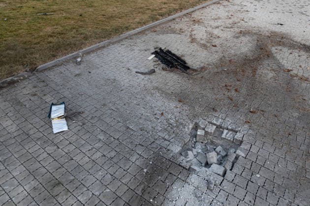 Russian attack on Kramatorsk on Ukrainian Flag Day KRAMATORSK, UKRAINE - AUGUST 23: Debris from a Russian drone lies on the ground next to a small crater after exploding in an attack on the Ukrainian Flag Day at Yuvileiny Park in Kramatorsk, Ukraine, on August 23, 2026. Francisco Richart Anadolu Kramatorsk Ukraine. Editorial use only. Please get in touch for any other usage.  Copyright: x2026xAnadoluxFranciscoxRichartx