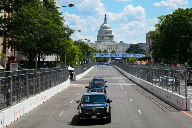 US President Donald Trump attends the Freedom 250 Grand Prix US President Donald Trump rides in the presidential limousine, known as The Beast, on the track prior to the start of the IndyCar Freedom 250 Grand Prix in Washington, DC on August 23, 2026. - The Freedom 250 Grand Prix is part of celebrations marking the 250th anniversary of US independence. The race will cover 147 laps of a 1.7-mile, seven-turn street circuit around the National Mall, passing landmarks including the US Capitol and Washington Monument. (Photo by SAUL LOEB AFP) Washington District of Columbia United States  Copyright: xPool ABACAx