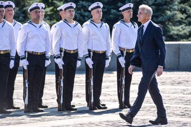 Prime Minister of Norway Jonas Gahr Store participates in the State Flag raising ceremony at the National Museum of the History of Ukraine in the Second World War Memorial Complex on National Flag Day, Kyiv, Ukraine, August 23, 2026. (Photo by Yevhen Kotenko Ukrinform) Raising of State Flag of Ukraine in Kyiv  Copyright: xYevhenxKotenkox