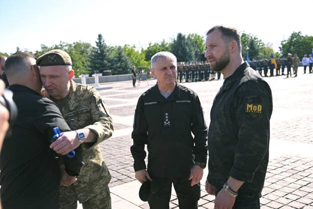 Commander-in-Chief of the Armed Forces of Ukraine Mykhailo Drapatyi, Chief of the Defence Intelligence of Ukraine Oleh Ivashchenko and Minister of Defence of Ukraine Yevhenii Khmara (L to R) attend the ceremony to raise the State Flag at the National Museum of the History of Ukraine in the Second World War Memorial Complex on National Flag Day, Kyiv, Ukraine, August 23, 2026. This photo cannot be distributed in the Russian Federation. Prime Minister of Latvia Andris Kulbergs, President of Finland Alexander Stubb, Prime Minister of Estonia Kristen Michal, President of Ukraine Volodymyr Zelenskyy, Prime Minister of Norway Jonas Gahr Store, President of Lithuania Gitanas Nauseda and Prime Minister of Denmark Mette Frederiksen (L to R) parti  Copyright: xYevhenxKotenkox