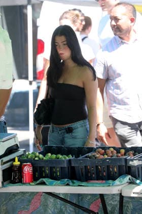Celebrities shopping at the Farmers Market Featuring: Charli D Amelio Where: Studio City, California, United States When: 23 Aug 2026 Credit: H2Y INSTARimages EDITORIAL USE ONLY. NOT FOR USE BY NEWSPAPERS BASED IN THE UK. Copyright: xx instar55939947