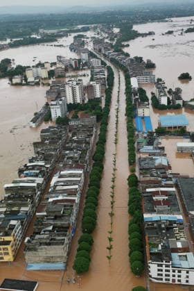 NINGMING, CHINA - AUGUST 23: Residents evacuate in an orderly manner as floodwaters hit Chengzhong Town, Ningming County, Chongzhi City on August 23, 2026 in Ningming, Guangxi Zhuang Autonomous Region of China. The flooding was caused by a typhoon affecting the region.  Copyright: xVCGx 111661703322