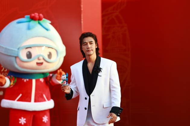 CHANGCHUN, CHINA - AUGUST 23: Actor Ci Sha arrives at the red carpet for the opening of the 21st Changchun Film Festival on August 23, 2026 in Changchun, Jilin Province of China.  Copyright: xVCGx 111661785225