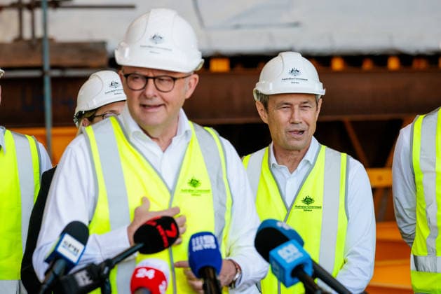 ANTHONY ALBANESE PRESSER, Prime Minister Anthony Albanese speaks during a press conference as WA Premier Roger Cook looks on at BAE Systems Australia in Perth, Monday, August 24, 2026. ( NO ARCHIVING  Copyright: xRICHARDxWAINWRIGHTx 20260824167314066992