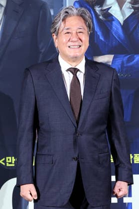 S. Korean actor Choi Min-sik S. Korean actor Choi Min-sik South Korean actor Choi Min-sik, who stars in the new movie The Intern, poses for a photo during a publicity event in Seoul on Aug. 24, 2026, to promote the movie, set to hit local screens in South Korea on Sept. 16. (Yonhap) 2026-08-24 14:21:07 < 1980-2026 YONHAPNEWS AGENCY. .> ¼­¿ïÆ¯º°½Ã EDITORIAL USE ONLY  Copyright: xx PYH2026082410540034400 YonhapxNewsx yonphotos255873