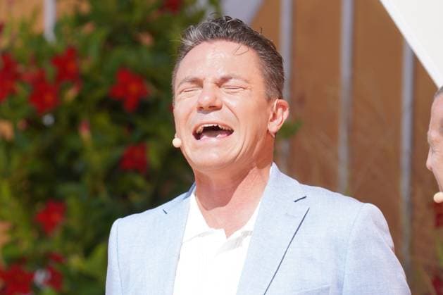 Bei IWS naht das Ende. Volles HAus bei der 11. Staffel der beliebten Unterhaltungsshow. Noch zweimal darf der Moderator seine Gaest begruessen. Stefan Mross - Immer wieder sonntags Bei IWS naht das Ende. Volles HAus bei der 11. Staffel der beliebten Unterhaltungsshow. Noch zweimal darf der Moderator seine Gaest begruessen. Deutschland, Rust , Europapark, 23.08.2026 *** The end is near for IWS—a full house for the 11th season of the popular entertainment show. The host will get to welcome his guests two more times: Stefan Mross, Immer wieder sonntags. The end is near for IWS—a full house for the 11th season of the popular entertainment show. The host will get to welcome his guests two more times the host to welcome his guests Germany, R SP_GHR